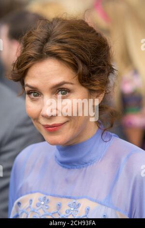 Anna Friel à la fête du jardin du Duke of Edinburgh Award, à Buckingham