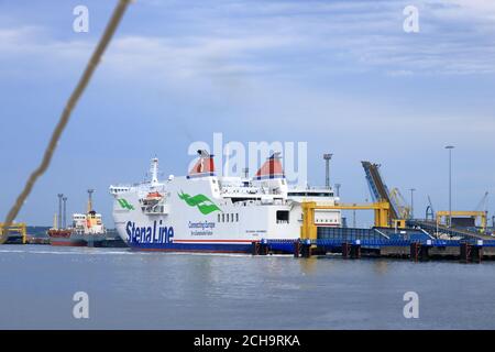 21 2020 août - Rostock-Warnemünde, Mecklembourg-Poméranie-Occidentale/Allemagne: Le ferry arrive au port de Rostock Banque D'Images