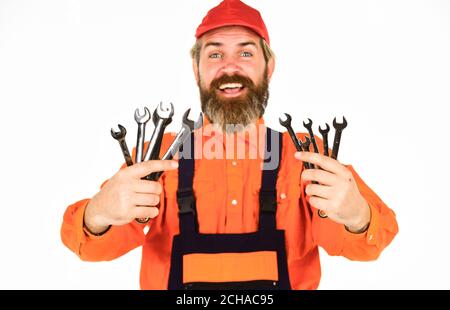 Outils de réparation. Pièces de rechange. Outils de clé à main. Clé. Techniciens et mécaniciens d'entretien automobile. Les travaux lourds sont effectués sur des machines plus grandes ou des équipements lourds. Outils professionnels. Banque D'Images