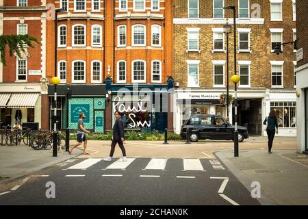 Londres- septembre 2020 : scène de Marylebone High Street. Une zone de vente au détail et de restaurant haut de gamme de Westminster Banque D'Images