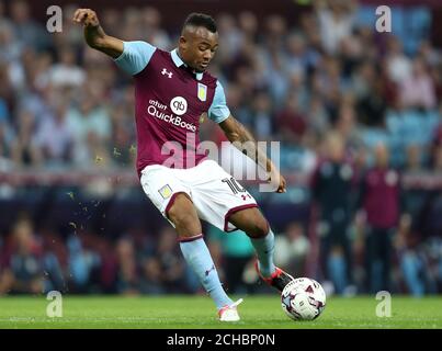 Jordan Ayew d'Aston Villa lors du match de championnat Sky Bet à Villa Park, Birmingham. APPUYEZ SUR ASSOCIATION photo. Date de la photo: Mardi 13 septembre 2016. Voir PA Story SOCCER Villa. Le crédit photo devrait se lire comme suit : David Davies/PA Wire. RESTRICTIONS : usage éditorial uniquement. Aucune utilisation avec des fichiers audio, vidéo, données, listes de présentoirs, logos de clubs/ligue ou services « en direct » non autorisés. Utilisation en ligne limitée à 75 images, pas d'émulation vidéo. Aucune utilisation dans les Paris, les jeux ou les publications de club/ligue/joueur unique. Banque D'Images