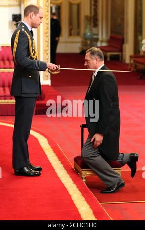 Sir David Hempleman-Adams de Box est fait chevalier commandant de l'ordre royal victorien par le duc de Cambridge à Buckingham Palace. Banque D'Images