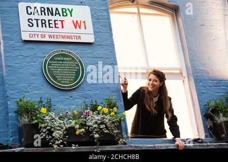 Lauren Gold, fille du regretté Warren Gold, après le dévoilement d'une plaque pour célébrer l'emblématique boutique Lord John au 43 Carnaby Street, Londres. Banque D'Images