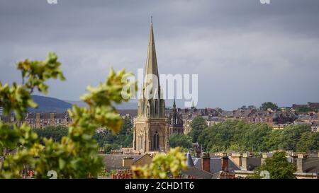 Cathédrale épiscopale St Mary qui se tient au-dessus de la ligne de la ville, Glasgow, Écosse Banque D'Images