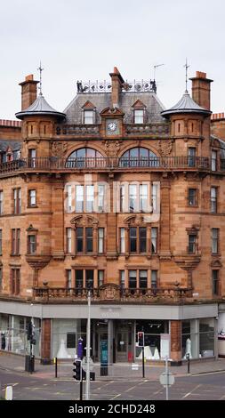 Toitures et Chimney Shot of St. George's Mansions, St. George's Cross, Glasgow, Écosse Banque D'Images