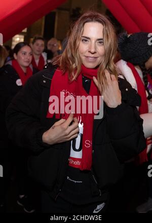 Melanie Chisholm participe à la première Marche du sommeil de Noël pour le refuge, une promenade nocturne de 10 kilomètres autour de Londres, recueillant de l'argent pour la charité après analyse a trouvé 1 enfant sur 23 dans la capitale est maintenant sans abri. Banque D'Images