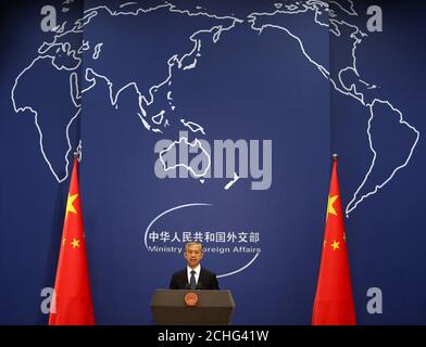 Pékin, Chine. 14 septembre 2020. Le porte-parole du ministère chinois des Affaires étrangères, Wang Wenbin, tient une conférence de presse à l'intention des journalistes nationaux et internationaux à Beijing le lundi 14 septembre 2020. Wang s'est attaqué aux États-Unis pour son interférence à Taiwan, Hong Kong et Xinjiang, ainsi qu'aux États-Unis pour avoir étiqueté le coronavirus « la grippe chinoise ». Photo de Stephen Shaver/UPI crédit: UPI/Alay Live News Banque D'Images