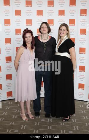 (De gauche à droite) de nouveaux auteurs sélectionnés, Lauren Liebenberg, Joanna Kavenna et Lauren Groff arrivent pour le prix Orange Broadband pour Fiction au Royal Festival Hall de la South Bank, Londres. Banque D'Images