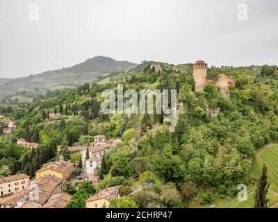 Brisighella, Émilie-Romagne, Italie : la forteresse. Banque D'Images