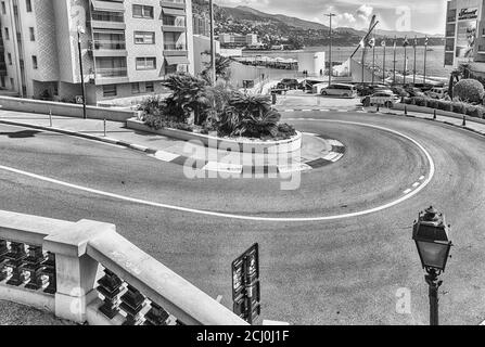 MONTE CARLO, MONACO - 13 AOÛT : le Fairmont coiffure ou Loews Curve, l'une des plus célèbres sections du circuit du Grand Prix de Monaco, situé à Mon Banque D'Images