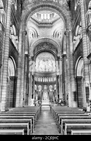 MONACO - AOÛT 13 : intérieur de la cathédrale notre-Dame-Immaculée, alias la cathédrale de Monaco, monument emblématique de la ville de Monaco, alias le Rocher Banque D'Images