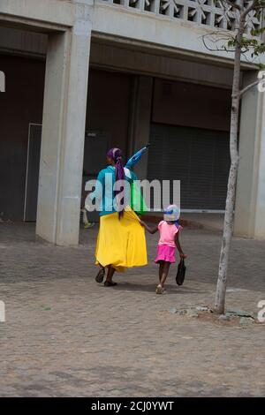 Mère et enfant africains dans le canton de Soweto, Johannesburg, Afrique du Sud Banque D'Images