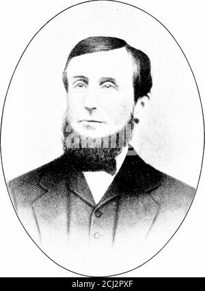 . Histoire de Northfield, New Hampshire 1780-1905. En deux parties avec de nombreux croquis biographiques et portraits aussi des photos de bâtiments publics et de résidences privées . an Hill Road. Il a été employé comme dyérat dans les usines de Buell jusqu'à sa mort en 1894. Il a servi comme sélectionnmanet membre du conseil scolaire pendant trois ans. Elle d. 26 juillet 1902. Deuxième génération. Elmee R. Gale, b. à Franklin Falls le 15 juillet 1875; M., le 5 août 1901,Florence M. Clark de Tilton. Il a été dans le commerce de produits secs à Tiltontonton pendant plusieurs années, étant membre de la société Gale & Horner, présent Elmer R. Gale, et a été commis de la to Banque D'Images