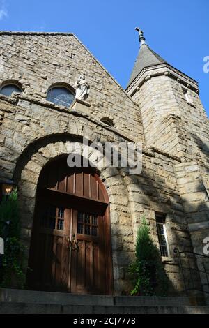 L'entrée de l'église catholique du Sacré-cœur à Raleigh en Caroline du Nord. Banque D'Images