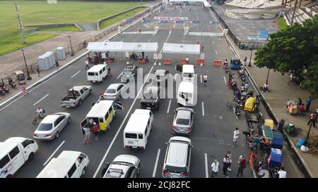 Manille, Philippines. 14 septembre 2020. Chaque jour, des centaines de Philippins ont accès à l'installation gratuite de test COVID-19 du Quirino Grandstand de Manille, qui est ouvert du lundi au vendredi de 8 h à 17 h. (Photo de Sherbien Dacalanio/Pacific Press) crédit: Pacific Press Media production Corp./Alay Live News Banque D'Images