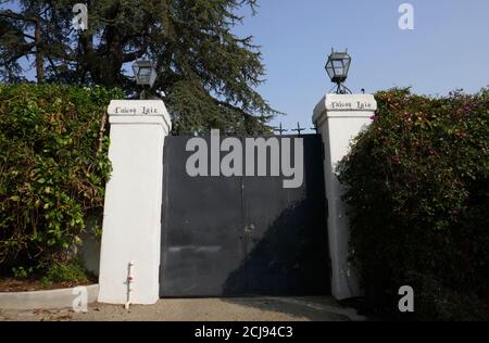 Beverly Hills, Californie, États-Unis 14 septembre 2020 UNE vue générale de l'atmosphère de l'acteur Rudolph Valentino Falcon Lair maison, qu'il a construit en 1925 et nommé d'après son film non produit le Faucon à capuchon, et a été la résidence de la milliardaire héritière de tabac Doris Duke, Et ancienne résidence de Bugsy Siegel, Gloria Swanson, Joe Castro et Harry Carey au 1436 Bella Drive le 14 septembre 2020 à Beverly Hills, Californie, États-Unis. Photo par Barry King/Alay stock photo Banque D'Images