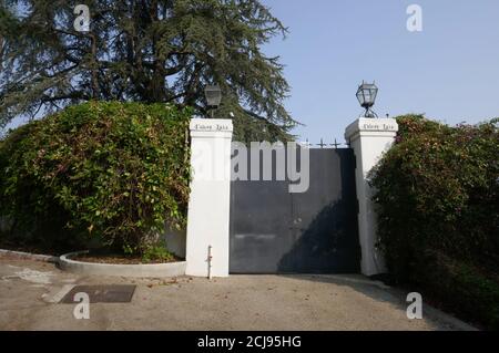 Beverly Hills, Californie, États-Unis 14 septembre 2020 UNE vue générale de l'atmosphère de l'acteur Rudolph Valentino Falcon Lair maison, qu'il a construit en 1925 et nommé d'après son film non produit le Faucon à capuchon, et a été la résidence de la milliardaire héritière de tabac Doris Duke, Et ancienne résidence de Bugsy Siegel, Gloria Swanson, Joe Castro et Harry Carey au 1436 Bella Drive le 14 septembre 2020 à Beverly Hills, Californie, États-Unis. Photo par Barry King/Alay stock photo Banque D'Images