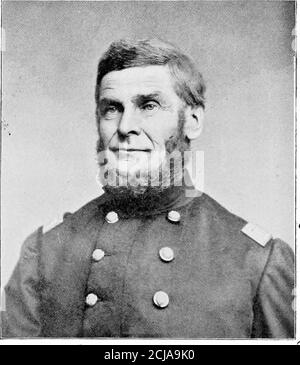 . Histoire du douzième Régiment, volontaires du Rhode Island, pendant la guerre civile, 1862-1863 . des régiments, le douzième, grâce aux efforts du colonel Sayles, du septième Rhode Island, a été bridé avec la septième, dans la première Brigade, le général Nagle; la Division sec-ond, le général Sturgis; Neuvième corps d'armée, le général will-cox, dans la Grande division du général Sumners. Des préparatifs ont été faits cette nuit-là pour traverser la rivière. Theartillery a pris leur position le long de la banque. Des ordres ont été donnés aux troupes pour être prêtes. Une brigade d'ingénieurs a été ou a été soudée jusqu'à la rivière. Peu après la nuit la brigade Banque D'Images