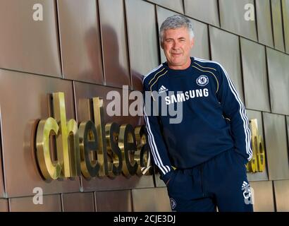 Carlo Ancelotti, directeur du club de football de Chelsea à leur terrain d'entraînement de Cobham, Surrey, Grande-Bretagne. 03/09/2010 CRÉDIT PHOTO : © MARK PAIN / ALAMY Banque D'Images