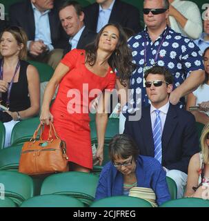 Pippa Middleton et Alex Louden Wimbledon tennis Championships, Wimbledon, Londres, Grande-Bretagne - 29 juin 2011 CRÉDIT PHOTO : © MARK PAIN / ALAMY STOCK I Banque D'Images