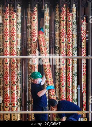 Les spécialistes des organes Harrison et Harrison commencent à travailler sur la phase finale de la restauration du Grand orgue à York Minster. Les nouveaux tuyaux remplacent les originaux datant des années 1830 et ont été restaurés pour s'adapter à leur conception distinctive. Une fois terminé, la rénovation de deux ans permettra de diffuser de la musique à la cathédrale pendant les 100 prochaines années. Banque D'Images