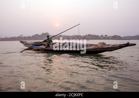 bateau de pêche au lac chilka rambha odisha Banque D'Images