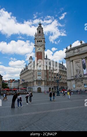 Lille France - 4 août 2020 - place en face ot Opéra à Lille en France (Chambre de Commerce et d'Industrie & Opéra) Banque D'Images