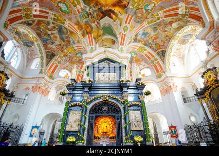 Chapelle de style classique à l'intérieur de la statue de la Madonna noire a été apportée à Einsiedeln en 1466. Abbaye bénédictine de notre-Dame des Hermites dans Banque D'Images