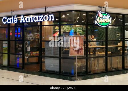 Une franchise de café Amazon appartenant à PTT Oil and Retail est visible à Bangkok, Thaïlande, le 24 avril 2019. REUTERS/Chayut Setboonsarng