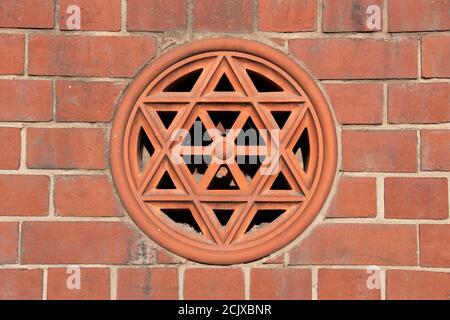 Sheffield, Royaume-Uni – 30 novembre 2018 : l'étoile 6 points Star of David décore la façade du bâtiment Amy Johnson de la rue Portobello Banque D'Images