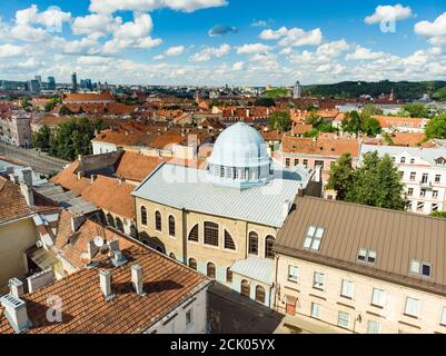 Vue aérienne de la Synagogue Choral de Vilnius, la seule synagogue de la ville encore en service. Banque D'Images