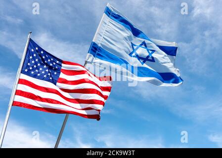 Drapeaux américains et israéliens à Jérusalem, Israël Banque D'Images