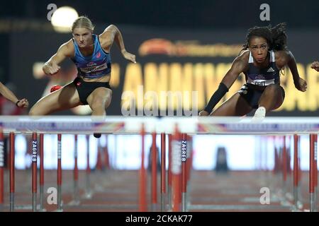 (200916) -- ZAGREB, le 16 septembre 2020 (Xinhua) -- Payton Chadwick (L) des États-Unis et Cindy Ofili de Grande-Bretagne concourent pendant les 100 mètres haies des femmes au défi mondial de l'IAAF Zagreb-70e Mémorial Hanzekovic à Zagreb, Croatie, le 15 septembre 2020. (Igor Kralj/Pixsell via Xinhua) Banque D'Images