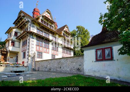 Vue sur le domaine d'Ital Reding à Schwyz, la capitale du canton de Schwyz en Suisse. Banque D'Images