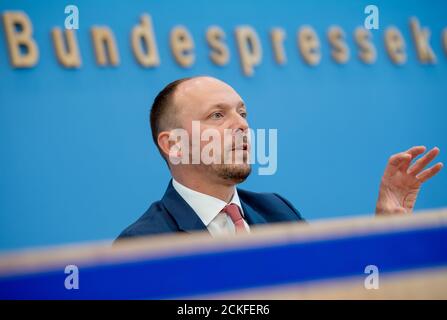 Berlin, Allemagne. 16 septembre 2020. Marco Wanderwitz (CDU), Commissaire du gouvernement fédéral pour l'Europe de l'est, prend la parole lors de la présentation du Rapport annuel sur l'état de l'unité allemande 2020. Credit: Christophe bateau/dpa/Alay Live News Banque D'Images