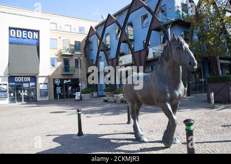 Une sculpture d'un cheval de Dray par Shirley Pace à Dorchester, Dorset au Royaume-Uni. Pris le 20 juillet 2020. Banque D'Images