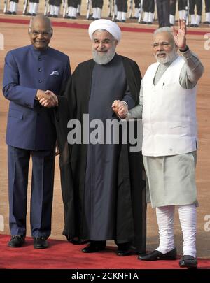 Le président indien RAM Nath Kovind et le Premier ministre Narendra Modi Bienvenue au président iranien Hassan Rouhani lors de sa réception cérémoniale à Le Pres Banque D'Images