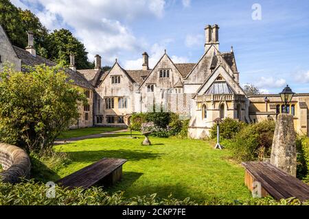 Prinknash Abbey, aujourd'hui situé à St Peters Grange, un bâtiment du XVe siècle sur les Cotswolds près de Upton St Leonards, Gloucestershire, Royaume-Uni Banque D'Images