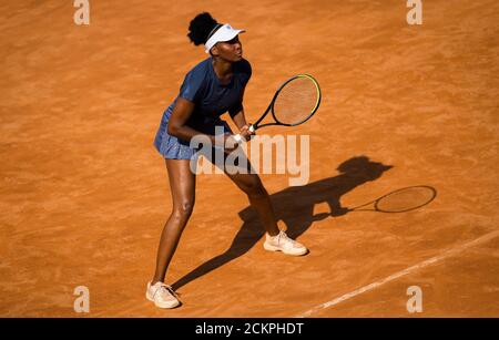 Rome, Italie. 16 septembre 2020. Venus Williams des Etats-Unis en action lors de son premier tour de match au 2020 tournoi de tennis Internazionali BNL d'Italia WTA Premier 5 le 16 septembre 2020 à Foro Italico à Rome, Italie - photo Rob Prange/Espagne DPPI/DPPI crédit: LM/DPPI/Rob Prange/Alay Live News Banque D'Images