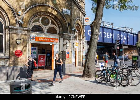 Camden Road station, l'une des six stations Italianate conçu par Edwin Henry Horne pour le North London Railway en pleine croissance en 1870, Londres, Royaume-Uni Banque D'Images