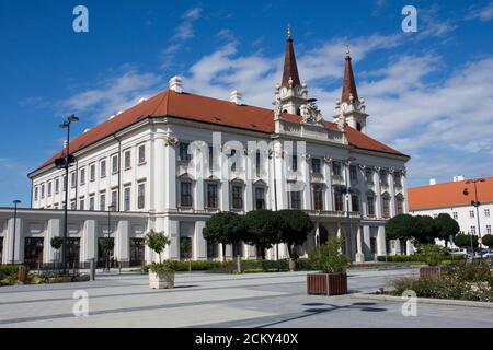 SZOMBATHELY, HONGRIE - SEPTEMBRE 7 2020: En raison du coronavirus pas autant de touristes que d'autres années visitez la vieille ville Szombathely, Hongrie en septembre 2 Banque D'Images