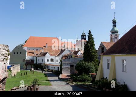 KÖSZEG, HONGRIE - 10 SEPTEMBRE 2020 : en raison du coronavirus, très peu de touristes visitent la belle vieille ville de Köszeg en septembre 2020. Banque D'Images