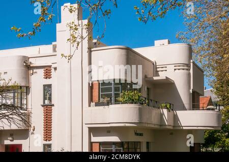 Immeuble Art déco ou Streamline moderne des années 1930 à Elwood, Victoria, Australie Banque D'Images