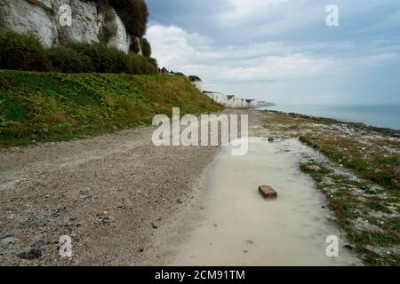 Ault France - 13 août 2020 - falaises blanches à l'Atlantique Côte à Ault France Banque D'Images