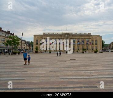 Beauvais France - 10 août 2020 -place Jeanne Hachette Centre ville de Beauvais France Banque D'Images