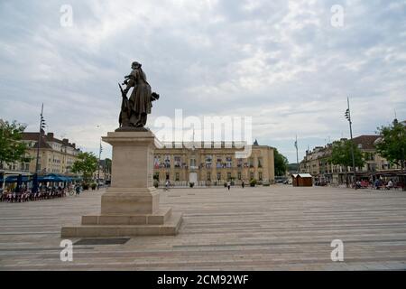 Beauvais France - 10 août 2020 -place Jeanne Hachette Centre ville de Beauvais France Banque D'Images