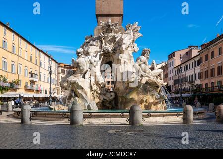 Fontana dei Quattro Fiumi ou Fontaine des quatre fleuves, Piazza Navona, Rome, Lazio, Italie Banque D'Images