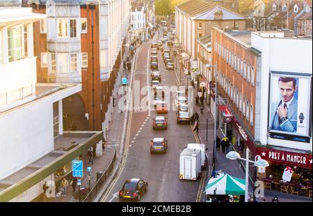 High Street, centre commercial Ealing Broadway Banque D'Images