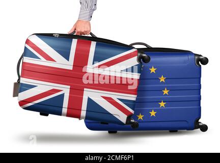 Main tenant la valise moderne de l'Union Jack conception. Laissant l'UE isolée sur le concept blanc du Brexit Banque D'Images