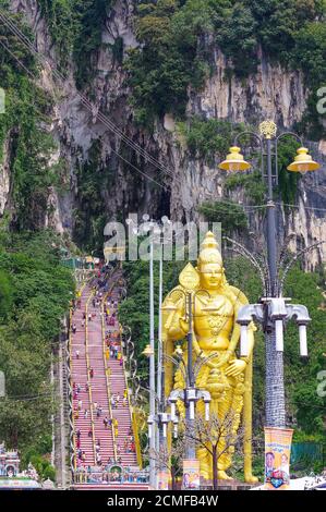 KUALA LUMPUR, MALAISIE - 17 JANVIER 2016. Statue de Lord Muragan aux grottes de Batu. Banque D'Images